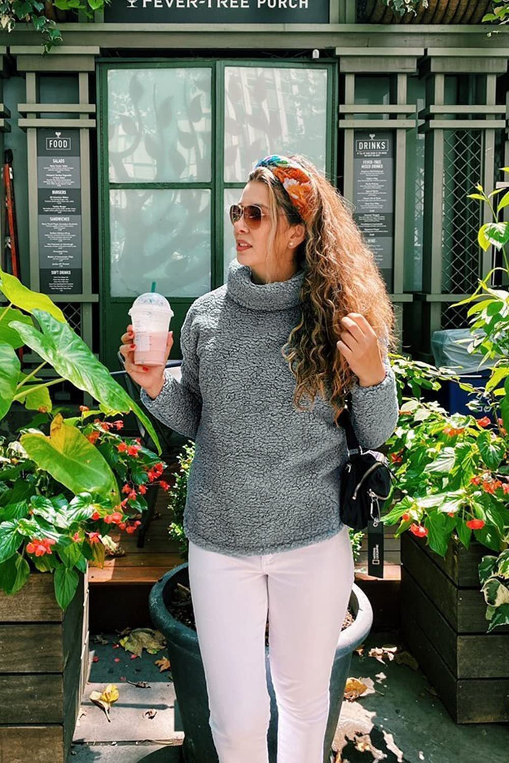 pelziger Rollkragenpullover