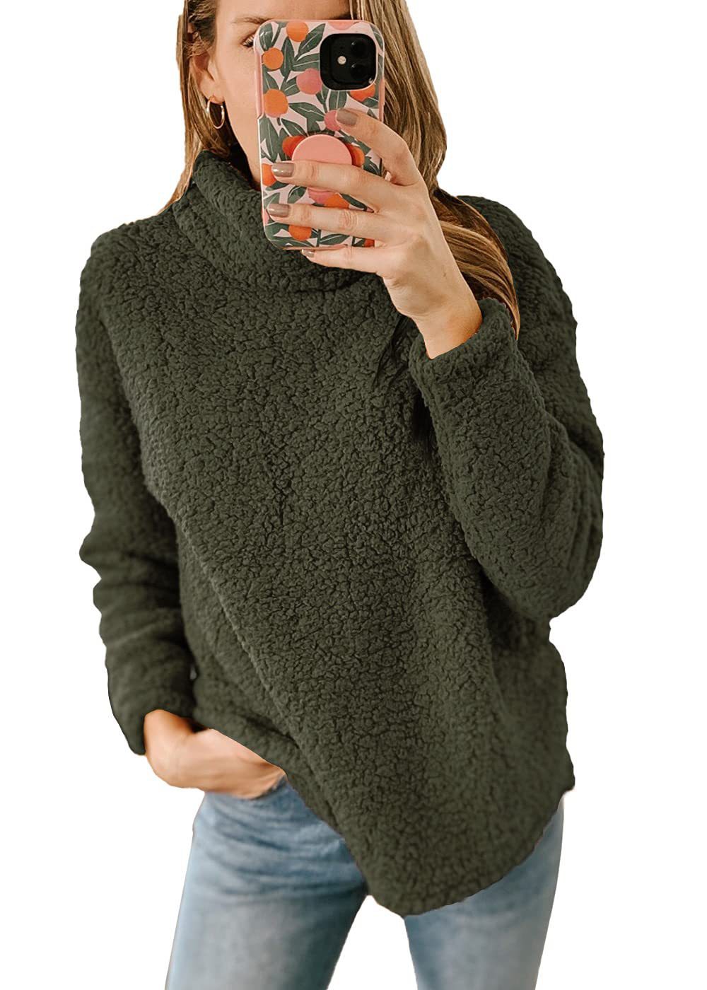 pelziger Rollkragenpullover