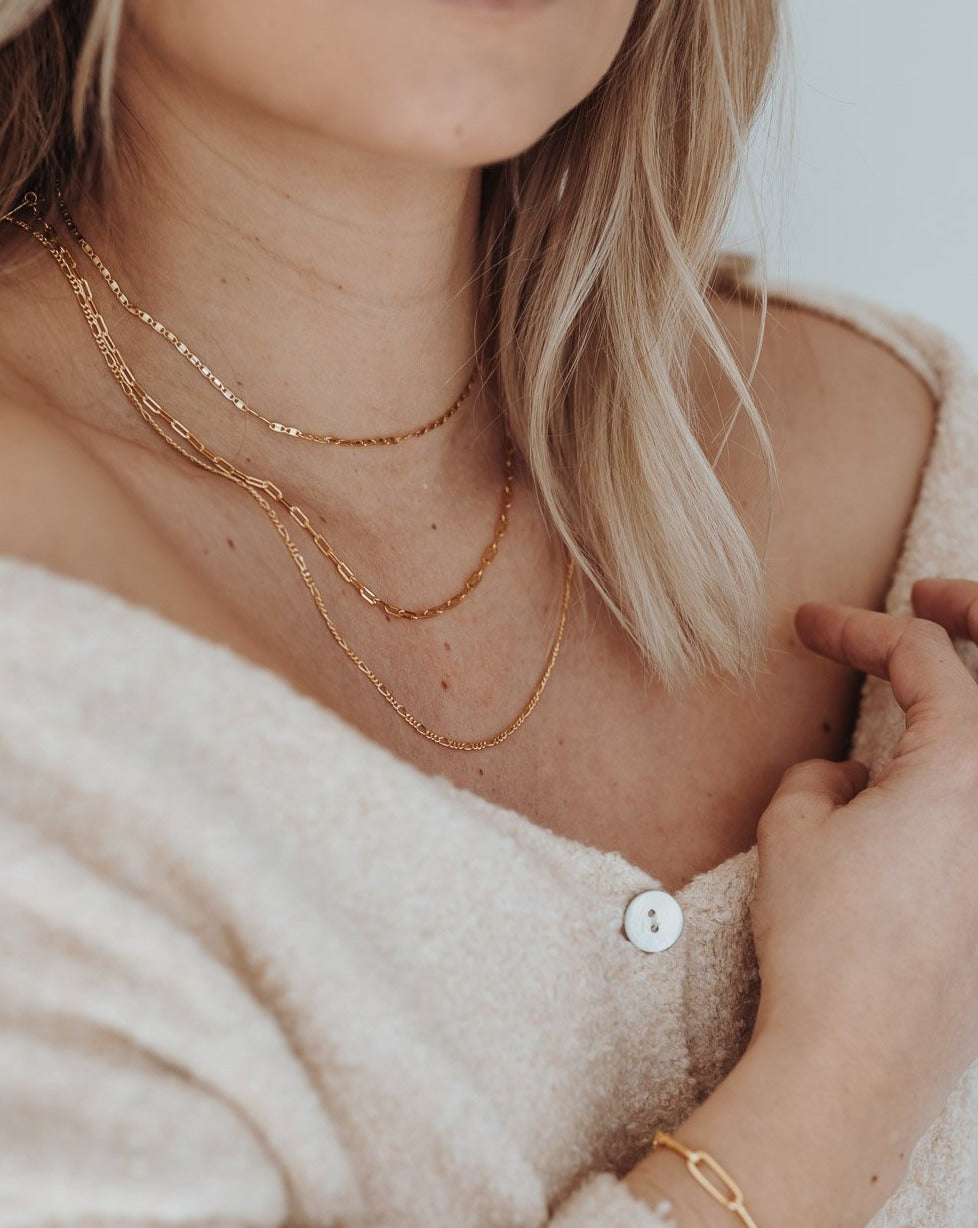 ZOÉ CHOKER