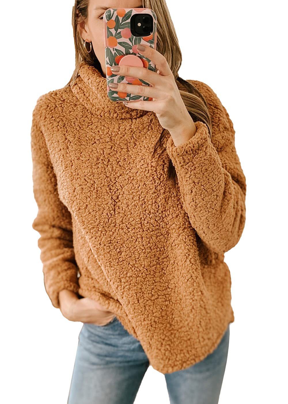 pelziger Rollkragenpullover