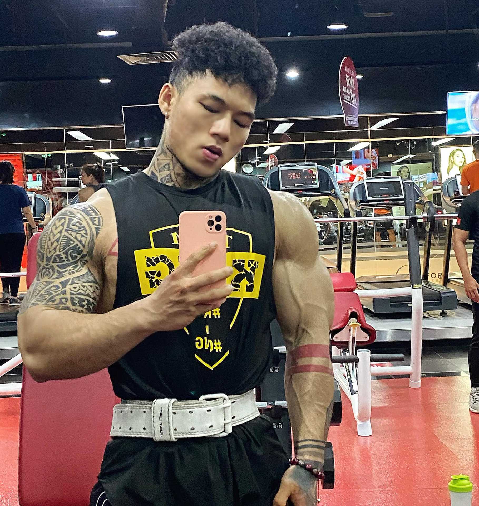 ärmelloses Oberteil