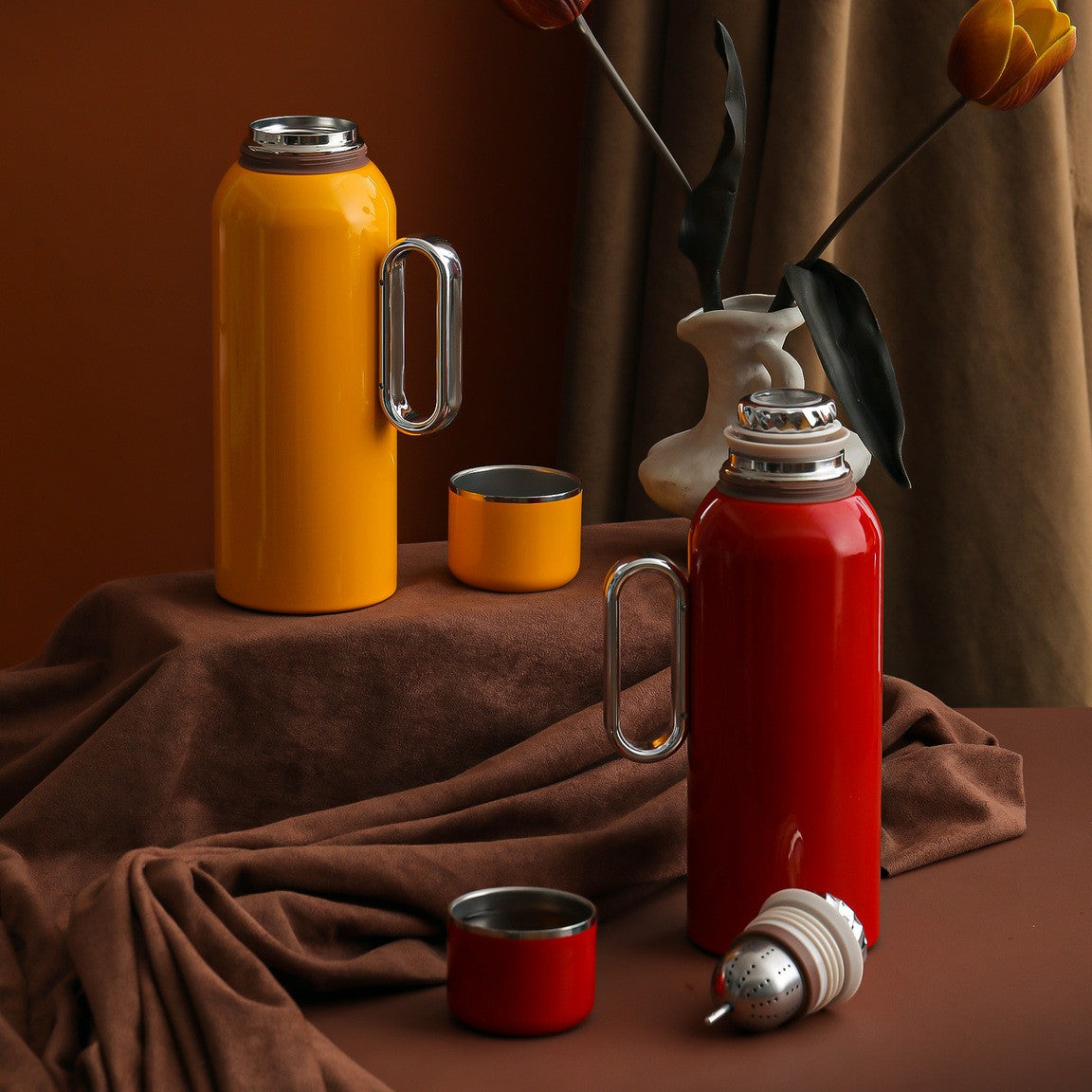 Isolierte Flasche mit Thermostatanzeige