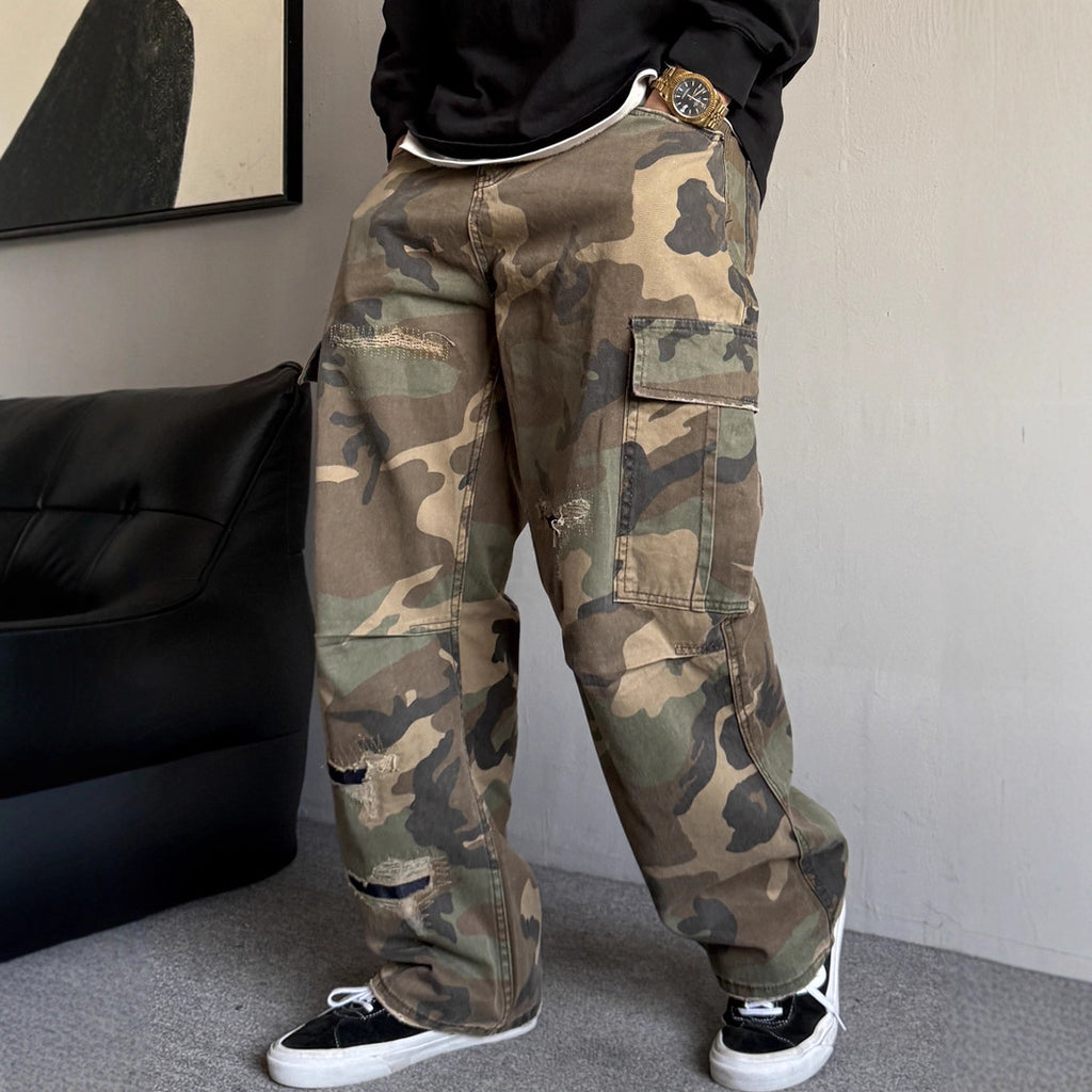 Bootcut-Jeans mit großen Taschen